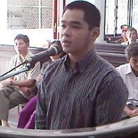 Đang bị đánh, vẫn cứ hiếp dâm