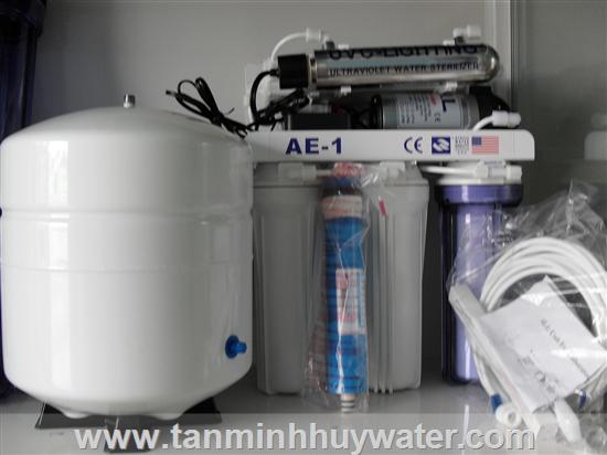 Máy tinh khiết công suất 14 lít/h  May tinh khiet cong suat 14 lit/h