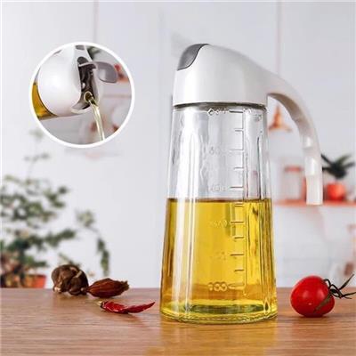 Bình Đựng Rót Dầu Nắp Tự Đóng Mở Có Vạch Chia Dung Tích 630ml