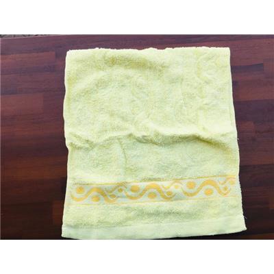Khăn Tắm Trung Có Sọc MÀU VÀNG - Kt: (75 x 35) cm