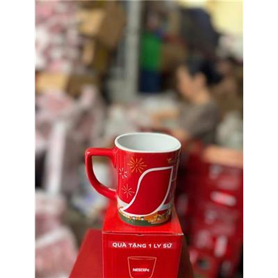 Ly Sứ NESCAFE ĐỎ 250ml Dáng Vuông Có Họa Tiết