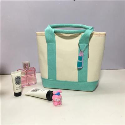 XANH: TÚI TOTE CLOSE UP Thời Trang Size Nhỏ