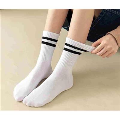 Đôi Vớ/ Tất TRẮNG Cổ Cao Free Size Cho Nữ  Doi Vo/ Tat TRANG Co Cao Free Size Cho Nu