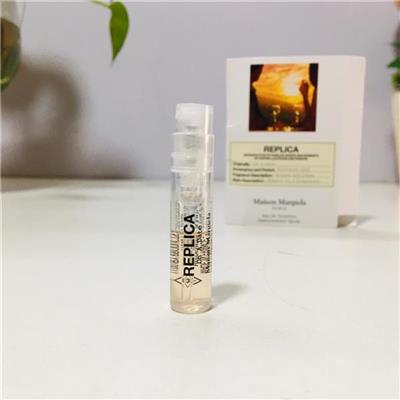 Mẫu Thử Nước Hoa UNISEX Maison Margiela Replica ON A DATE EDT 1.2ml