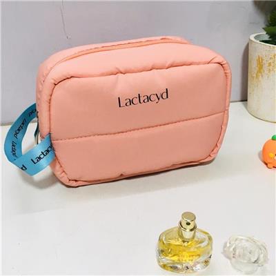 Bóp Đựng Mĩ phẩm/ Đồ Cá Nhân CHẦN BÔNG Có Dây Xách LACTACYD MÀU CAM SỮA  Bop Dung Mi pham/ Do Ca Nhan CHAN BONG Co Day Xach LACTACYD MAU CAM SUA