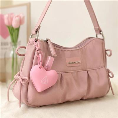 Charm Móc Khoá 3CE HEART LIPSTICK HOLDER Phong Cách Hàn Quốc  Charm Moc Khoa 3CE HEART LIPSTICK HOLDER Phong Cach Han Quoc