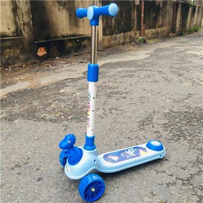 Xe Trượt Scooter Có Nhạc Đèn Cho Bé 3 - 6 Tuổi MÀU XANH DƯƠNG + 3 PIN AAA (KHỦNG LONG - Vitadairy)