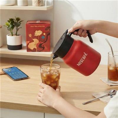 Bình Giữ Lạnh Nescafe 1000ml Có Quai Cầm MÀU ĐỎ  Binh Giu Lanh Nescafe 1000ml Co Quai Cam MAU DO